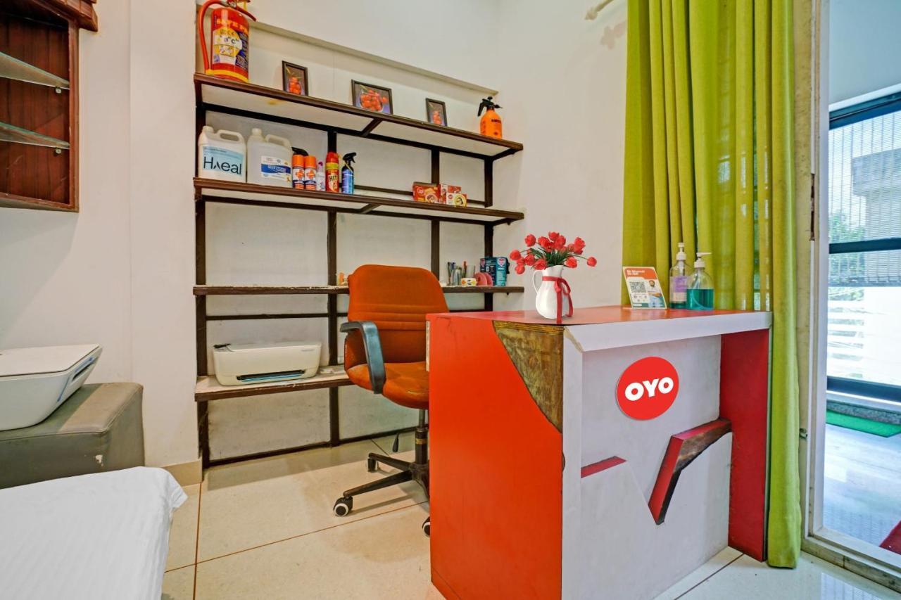 Oyo Thykoodam Sleep Inn Kochi Exterior foto